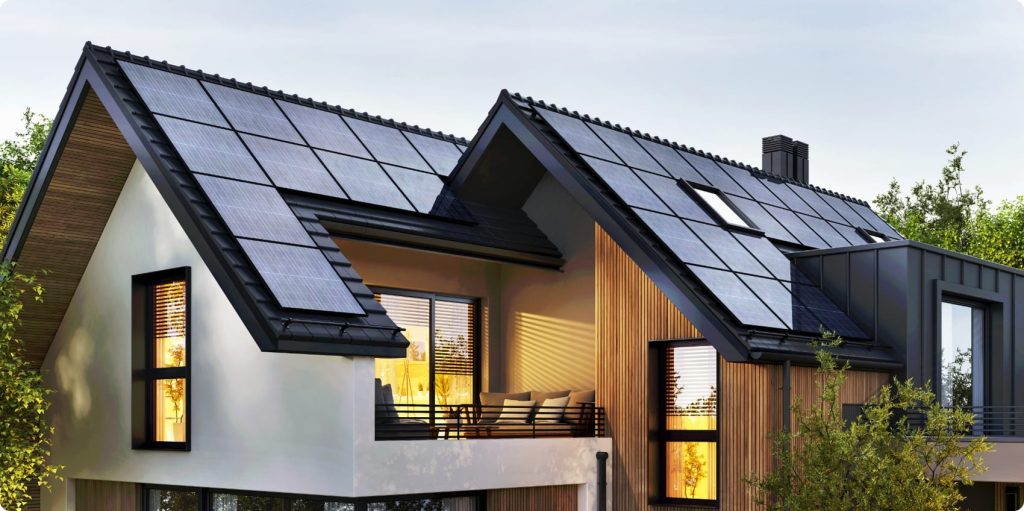Installation de panneaux photovoltaïques sur le toit d'une maison individuelle par Rolhion Énergie